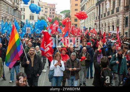 29. November 2024: Rom, Italien: Demonstration der Gewerkschaften der CGIL und der UIL anlässlich des Generalstreiks © Andrea Sabbadini Stockfoto