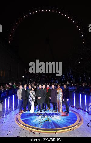 (Von links nach rechts) Toby Ascher, Neal H. Moritz, James Marsden, Colleen O'Shaughnessey, Krysten Ritter, Ben Schwartz, Jeff Fowler, Keanu Reeves, Jim Carrey, Tika Sumpter und Lee Majdoub nahmen an der Fotokonferenz Sonic the Hedgehog 3 im Riverside Building in der County Hall in London Teil. Bilddatum: Dienstag, 10. Dezember 2024. Stockfoto