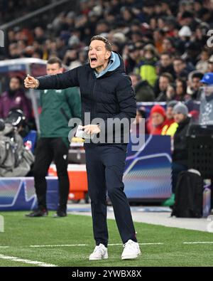 ABD0054 20241210 - SALZBURG - ÖSTERREICH: Cheftrainer Pepijn Lijnders (RBS).am Dienstag, 10. Dezember 2024, während des Champions League Games/Ligaphase/6. Runde zwischen Red Bull Salzburg und Paris St. Germain in Salzburg. - Foto: APA/BARBARA GINDL - 20241210 PD12146 Credit: APA-PictureDesk/Alamy Live News Stockfoto