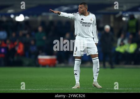 Bergamo, Italien. Dezember 2024. Kylian Mbappe von Real Madrid CF Gesten beim Spiel der UEFA Champions League 2024/25 Phase MD6 zwischen Atalanta BC und Real Madrid C.F. im Gewiss Stadium am 10. Dezember 2024 in Bergamo, Italien. Quelle: Marco Canoniero/Alamy Live News Stockfoto