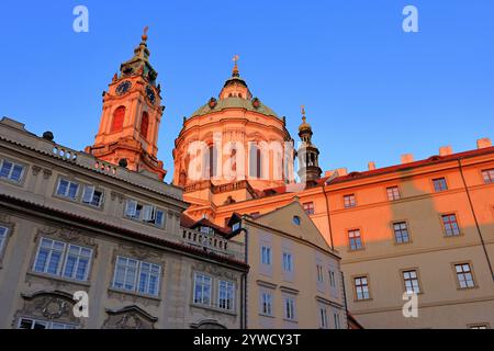 Nikolaikirche (Malostransky Chram sv. Mikulase) in Kleinstadt, Prag Tschechisch (Praha, Tschechien) Stockfoto