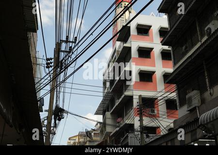 Bangkok, Thailand, 21. November 2024: Altes Wohngebäude in bangkok Stockfoto