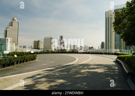 Bangkok, Thailand, 21. November 2024: Open Space in Icon siam Mall Stockfoto