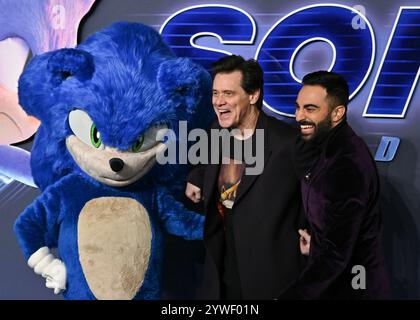 Jim Carrey und Lee Majdoub nehmen an der britischen Premiere von Sonic the Hedgehog 3 auf dem Cineworld Leicester Square in London Teil. UK. Dienstag, 10. Dezember 2024 - BANG MEDIA INTERNATIONAL FAMOUS PICTURES 28 HOLMES ROAD LONDON NW5 3AB VEREINIGTES KÖNIGREICH Tel. +44 (0) 02 7485 1005 E-Mail: pictures@famous.uk.com Stockfoto