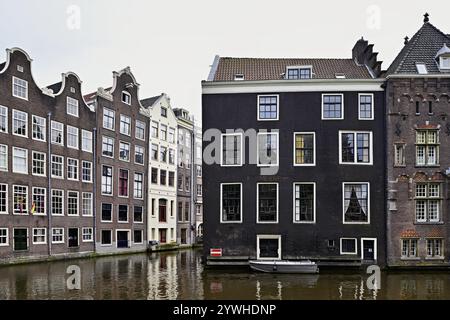 Oudezijds Voorburgwal, Kanalgürtel, historisches Viertel de Wallen, Amsterdam, Provinz Nordholland, Niederlande Stockfoto