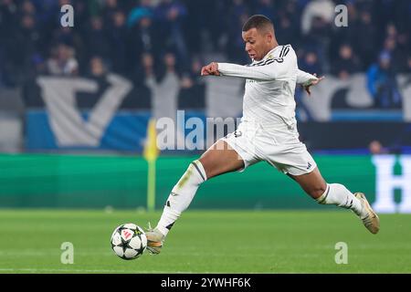 Bergamo, Italien. Dezember 2024. Kylian Mbappe von Real Madrid CF in Aktion während der Phase der UEFA Champions League 2024/25 - Matchday 6 Fußballspiel zwischen Atalanta BC und Real Madrid CF im Gewiss Stadium Credit: dpa/Alamy Live News Stockfoto