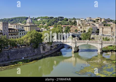 Ponte Vittorio Emanuele II Brücke über den Tiber, Rom, Latium, Italien, Europa Stockfoto