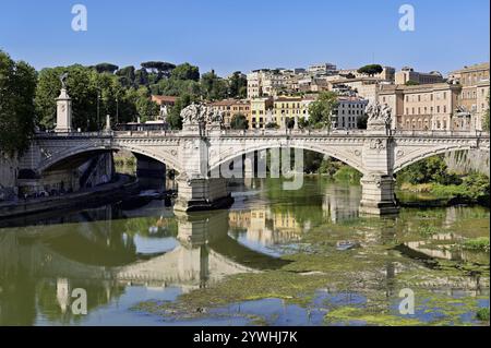 Ponte Vittorio Emanuele II Brücke über den Tiber, Rom, Latium, Italien, Europa Stockfoto