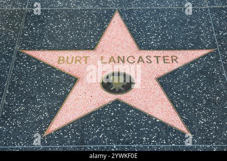 LOS ANGELES, USA - 5. APRIL 2014: Burt Lancaster Star am berühmten Walk of Fame in Hollywood. Hollywood Walk of Fame bietet mehr als 2.500 Sterne mit Stockfoto