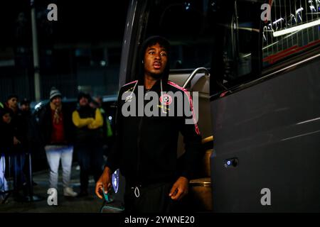 London, Großbritannien. Dezember 2024. Andre Brooks von Sheffield United kommt vor dem Sky Bet Championship Match Millwall gegen Sheffield United am 11. Dezember 2024 in London an (Foto: Izzy Poles/News Images) 2024. (Foto: Izzy Poles/News Images/SIPA USA) Credit: SIPA USA/Alamy Live News Stockfoto