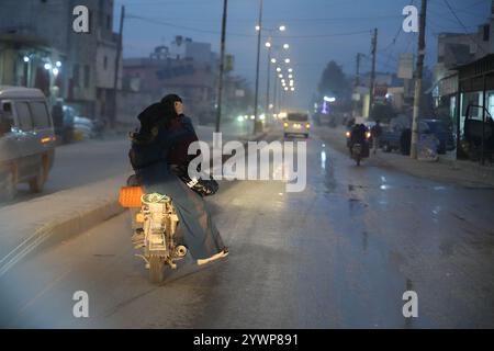 Die Straßen der Stadt Aleppo in Nordsyrien nach dem Fall der syrischen Diktatur Baschar Assad am 11. Dezember 2024. (CTK Foto/Pavel Nemecek) Stockfoto