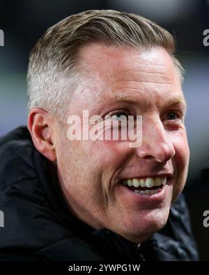 London, Großbritannien. Dezember 2024. Neil Harris von Millwall reagiert vor dem Sky Bet Championship Match Millwall gegen Sheffield United am 11. Dezember 2024 in London, Großbritannien (Foto: Izzy Poles/News Images) 2024. (Foto: Izzy Poles/News Images/SIPA USA) Credit: SIPA USA/Alamy Live News Stockfoto