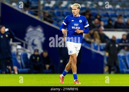 Cardiff, Großbritannien. Dezember 2024. Rubin Colwill von Cardiff City in Aktion. EFL Skybet Championship Match, Cardiff City gegen Preston NE im Cardiff City Stadium in Cardiff, Wales am Mittwoch, 11. Dezember 2024. Dieses Bild darf nur für redaktionelle Zwecke verwendet werden. Nur redaktionelle Verwendung, Bild von Lewis Mitchell/Andrew Orchard Sportfotografie/Alamy Live News Credit: Andrew Orchard Sportfotografie/Alamy Live News Stockfoto