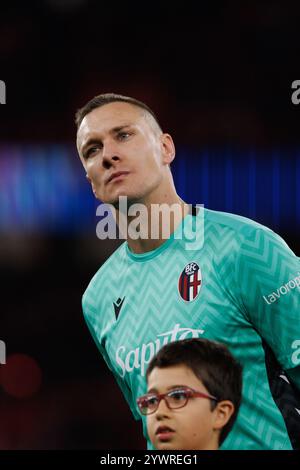 Lissabon, Portugal. Dezember 2024. Lukasz Skorupski (FC Bologna) wurde während des Spiels der UEFA Champions League zwischen SL Benfica und Bologna FC gesehen. Maciej Rogowski/Alamy Live News Stockfoto