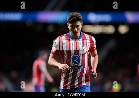 MADRID, SPANIEN - 11. Dezember: Julian Alvarez von Atletico de Madrid während des Spiels der UEFA Champions League 2024/25 zwischen Atletico de Madrid und Slovan Bratislava im Riyadh Air Metropolitano Stadion. Guille Martinez/AFLO/Alamy Live News Stockfoto