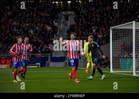 Madrid, Spanien. Dezember 2024. Atletico de Madrid besiegte Slovan Bratislava 3-1 in der sechsten Runde der Gruppenphase der UEFA Champions League, die heute Abend im Estadio Metropolitano in Madrid ausgetragen wurde. Quelle: D. Canales Carvajal/Alamy Live News Stockfoto