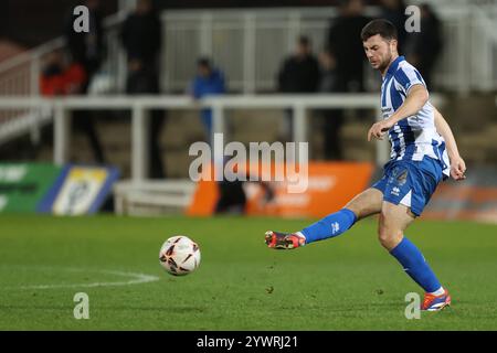 Nathan Sheron von Hartlepool United im Spiel der dritten Runde der Isuzu FA Trophy zwischen Hartlepool United und Tamworth im Victoria Park, Hartlepool, am Dienstag, den 10. Dezember 2024. (Foto: Mark Fletcher | MI News) Credit: MI News & Sport /Alamy Live News Stockfoto