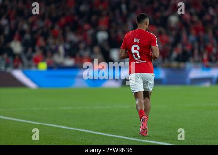 Lissabon, Portugal. Dezember 2024. Dezember 2024. Lissabon, Portugal. Benficas Verteidiger aus Dänemark Alexander Bah (6) im Spiel der Gruppenphase für die UEFA Champions League, Sporting gegen Bologna Credit: Alexandre de Sousa/Alamy Live News Stockfoto