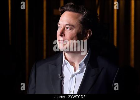 Porträt von Elon Musk, dem reichsten Mann der Welt und CEO von Tesla, SpaceX und Twitter. Moschus ist außerdem Gründer der Boring Company und Mitbegründer von Neuralink, OpenAI und der Online-Bank x.com, die mit Confinity zu PayPal fusionierte. Stockfoto