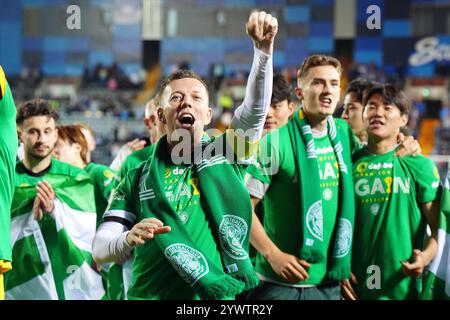 Aktenfoto vom 15.05.2024 von Callum McGregor und Teamkollegen, die nach dem Titel feiern. Celtic wurde zum schottischen Premiership-Champion gekrönt, nachdem er Kilmarnock mit 5:0 besiegt hatte. Ausgabedatum: Donnerstag, 12. Dezember 2024. Stockfoto