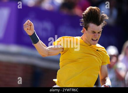 Aktenfoto vom 20.06.2024 von Jack Draper, der den größten Sieg seiner Karriere mit dem Sieg gegen Carlos Alcaraz 7-6 (3) 6-3 bei den Cinch Championships sicherte. Ausgabedatum: Donnerstag, 12. Dezember 2024. Stockfoto