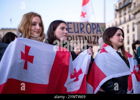 Georgier protestiert in Berlin gegen die Entscheidung der georgischen Regierung, die Verhandlungen über den Beitritt zur Europäischen Union aussetzen. Zum Protest hatte die pro-europäische NGO Georgisches Zentrum im Ausland GZA aufgerufen. / Georgier protestieren in Berlin gegen die Entscheidung der georgischen Regierung, die EU-Beitrittsverhandlungen auf Eis zu legen. Die pro-europäische NGO Georgian Center Abroad GZA hatte zu dem Protest aufgerufen. Schnappschuss-Fotografie/K.M.Krause *** Georgier protestieren in Berlin gegen die Entscheidung der georgischen Regierung, die EU-Beitrittsverhandlungen der pro-europäischen NGO G auf Eis zu legen Stockfoto