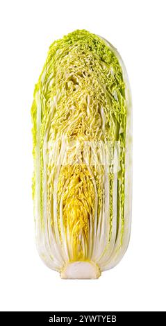 Die Hälfte napa-Kohl isoliert auf weißem Hintergrund. Querschnitt von frischem chinakohl aus Nahaufnahme. Gemüse, veganes Essen, Food Design Konzept. Stockfoto