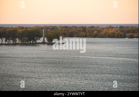 Erie's Presque Isle State Park vom Bicentennial Tower aus gesehen, der sich in Erie, Pennsylvania, USA befindet Stockfoto