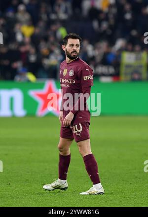 Turin, Italien. Dezember 2024. Bernardo Silva von Manchester City während des UEFA Champions League Spiels zwischen Juventus FC und Manchester City im Allianz Stadium in Turin, Italien, am 11. Dezember 2024 Foto Giuliano Marchisciano während Juventus FC gegen Manchester City, UEFA Champions League Fußballspiel in Turin, Italien, 11. Dezember 2024 Credit: Independent Photo Agency/Alamy Live News Stockfoto