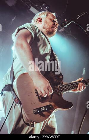 Newcastle, Großbritannien - 12. Dezember 2024: Everything Everything Perform at NX in Newcastle upon Tyne als Teil ihrer Mountainhead Tour. Foto: Thomas Jackson/Alamy Live News Stockfoto