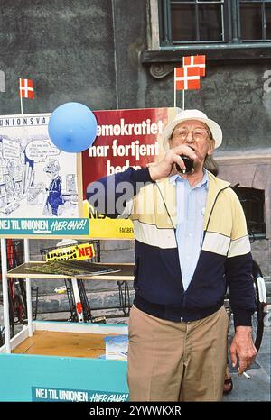 Kopenhagen/Dänemark/15. Mai 1993/Historisches Archiv Bilder dänen inszeniert keine Protestkundgebung zum eu-Massrichet-Projekt dänischer Kompain agianst dänischer Referdeum Masstrichet Tag des Referendums für das eu-Projekt am 18. Mai 1993 in dänischer Hauptstadt. Foto. Bilder von Francis Joseph Dean/Dean sind nicht für kommerzielle Zwecke bestimmt Stockfoto