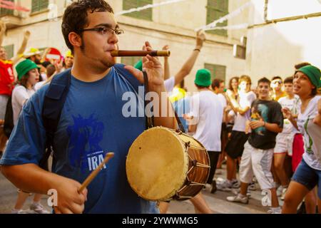 Dämonen „Dimonis“ während der Feierlichkeiten von Sant Joan degollat, Sant Joan Stadt, Mallorca, Balearen, Spanien Stockfoto