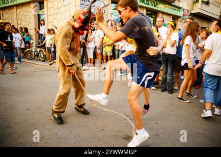 Dämonen „Dimonis“ während der Feierlichkeiten von Sant Joan degollat, Sant Joan Stadt, Mallorca, Balearen, Spanien Stockfoto