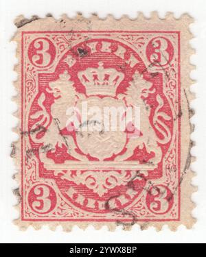 BAYERN — 1. Juli 1870: 3 Kreuzrosen-Briefmarke mit geprägtem Bayern-Wappen mit rotem Seidenfaden und Ornament. Bayern war ein Königreich im Süden Deutschlands mit der Hauptstadt München, Mitglied des Deutschen Bundes und wurde 1870 Teil des Deutschen Reiches. Nach dem Ersten Weltkrieg erklärte sie sich zur republik. Am 31. März 1920 verlor sie ihre Postautonomie Stockfoto