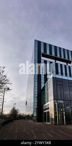 Die Büros der North Northamptonshire Council im Cube Building, Corby, England. Stockfoto