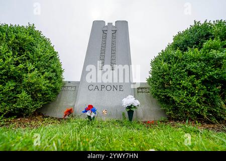 Alphonse Capone, der berüchtigte Chicagoer Gangster, ruht in Mt. Carmel Cemetery, Hillside, Illinois, auf einem bescheidenen Familiengrundstück, das von einem einfachen Grabstein gekennzeichnet ist Stockfoto