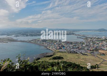 Blick vom Gipfel des Seongsan Ilchulbong Mountain (Sunrise Peak), Jeju Island, Südkorea Stockfoto