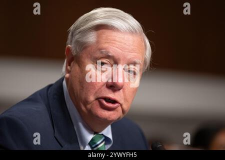 Washington, USA. Dezember 2024. Senatorin Lindsey Graham (Republikanerin von South Carolina), Ranking Member des US Senate Committee on the Judiciary, am 12. Dezember 2024 bei einer Sitzung des Senats im Bürogebäude des Dirksen Senats in Washington, DC. (Foto: Annabelle Gordon/SIPA USA) Credit: SIPA USA/Alamy Live News Stockfoto