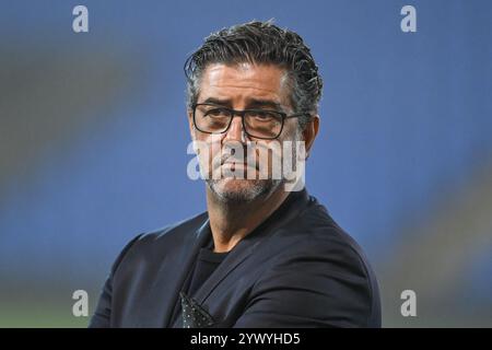 Rui Vitória Cheftrainer von Panathinaikos kommt vor der UEFA Conference League - League Stage The New Saints gegen Panathinaikos in Croud Meadow, Shrewsbury, Großbritannien, 12. Dezember 2024 (Foto: Craig Thomas/News Images) Stockfoto