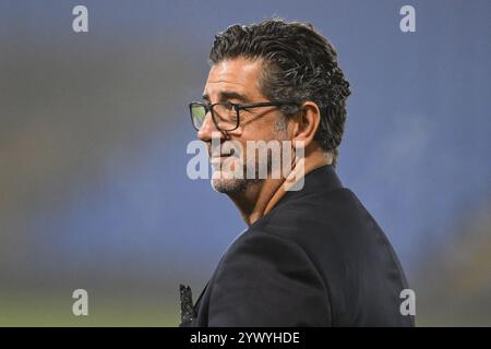 Rui Vitória Cheftrainer von Panathinaikos kommt vor der UEFA Conference League - League Stage The New Saints gegen Panathinaikos in Croud Meadow, Shrewsbury, Großbritannien, 12. Dezember 2024 (Foto: Craig Thomas/News Images) Stockfoto