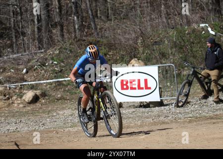 XCO-Rennen für Damen im WindRock Bicycle Park in Oliver Springs, Tennessee, USA. Stockfoto