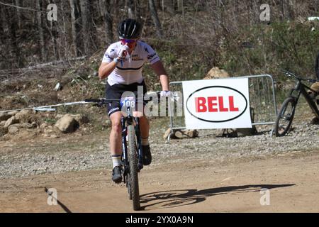 XCO-Rennen für Damen im WindRock Bicycle Park in Oliver Springs, Tennessee, USA. Stockfoto