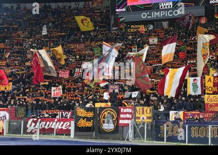 Stadio Olimpico, Rom, Italien. Dezember 2024. UEFA Europa League Football; Roma versus Sporting Braga; Roma's Supporters Credit: Action Plus Sports/Alamy Live News Stockfoto