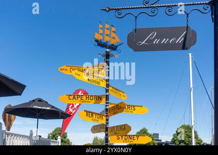 Zielort in Paris für das Weekend Cafe, Charles Street, Kaiapoi, Canterbury, South Island, Neuseeland Stockfoto