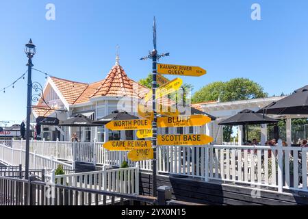 Zielort in Paris für das Weekend Cafe, Charles Street, Kaiapoi, Canterbury, South Island, Neuseeland Stockfoto