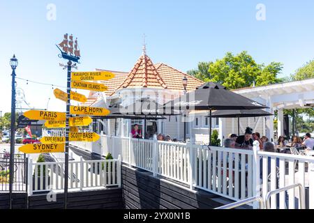 Paris for the Weekend Cafe, Charles Street, Kaiapoi, Canterbury, South Island, Neuseeland Stockfoto