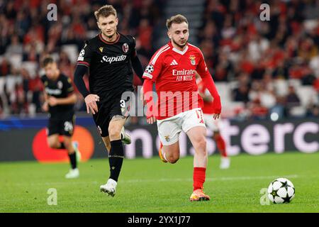 Stefan Posch, Kerem Akturkoglu beim Spiel der UEFA Champions League zwischen SL Benfica und Bologna FC 1909 (Maciej Rogowski) Stockfoto