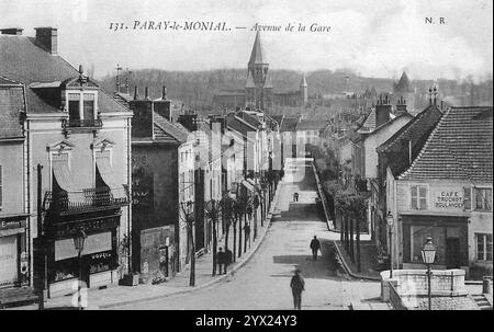 CPA Avenue de la Gare Paray-le-Monial NR 1900. Stockfoto