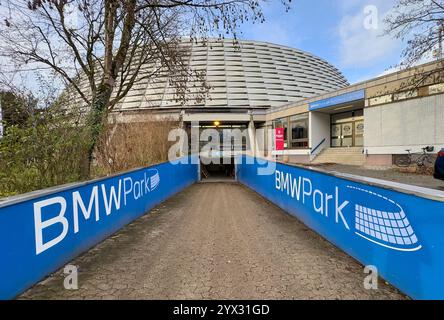 München, Deutschland. Dezember 2024. BMW PARK Sport Arena auf der Jahreshauptversammlung des FC BAYERN München im BMW Park München, 8. Dezember 2024, Saison 2024/2025, Fotograf: ddp Images/STAR-Images Credit: ddp Media GmbH/Alamy Live News Stockfoto