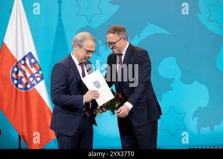 Ernennung von Minister Thüringen 13122024 – Georg Maier, Innenminister und Abgeordneter Mario Voigt Anlaesslich der neuen Brombeer-Koalition aus CD, BSW und SPD wurden die Ministerinnen und Minister in Thüringen ernannt. Erfurt Thüringer Landtag Thüringen Deutschland *** Ernennung Thüringer Minister 13122024 Georg Maier, Innenminister und Abgeordneter Mario Voigt anlässlich der neuen Brombeer-Koalition aus CD, BSW und SPD wurden die thüringischen Minister zum Erfurt Thüringer Landtag Thüringen 131224 ppb-10 ernannt Stockfoto